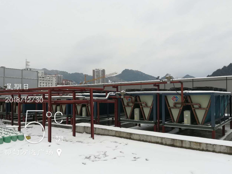 万达广场综合体冷暖中央空调+热水项目图片2